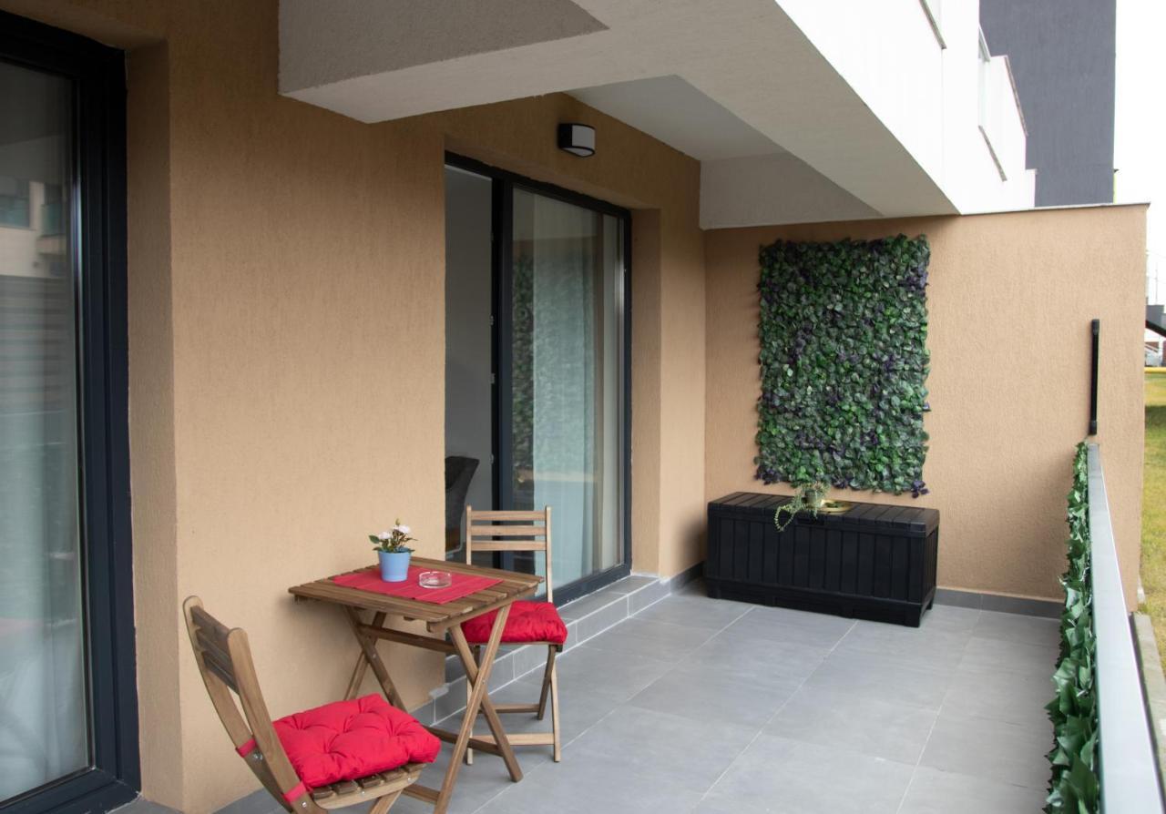 Lazo Two Room- Luxury Apartment Bucharest Exterior photo