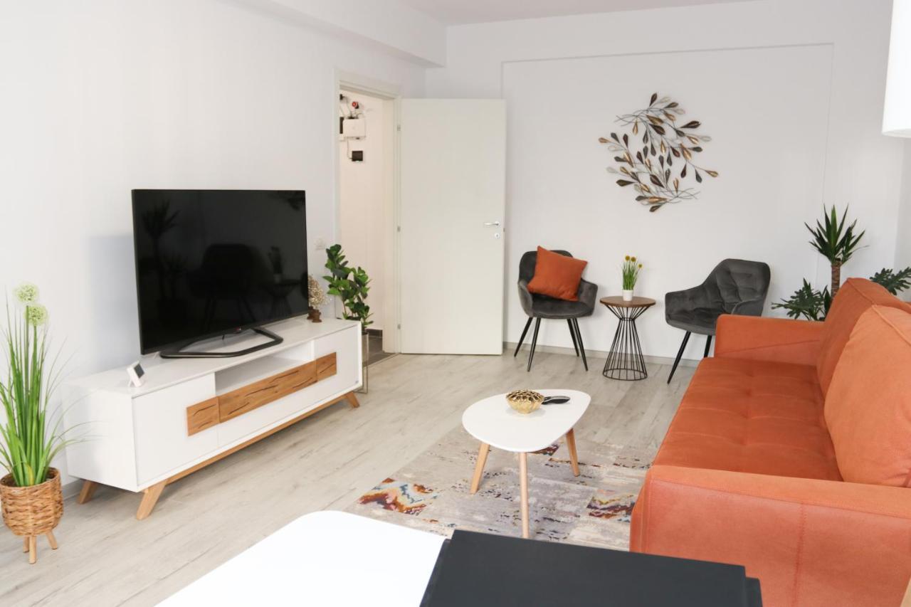 Lazo Two Room- Luxury Apartment Bucharest Exterior photo